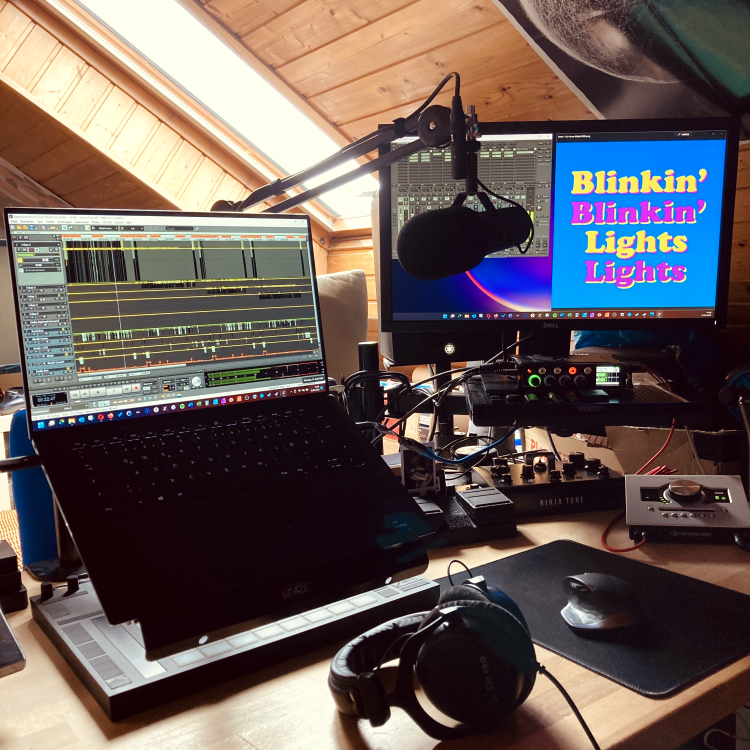 Blinkin' Lights Podcast Studio Foto